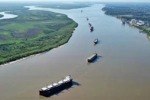 El Dragado de la hidrovía del río Paraná